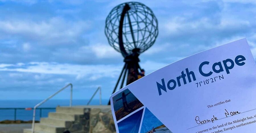 From Honningsvåg: VIP North Cape and Kingcrab Tour - Getting hands-on with king crab