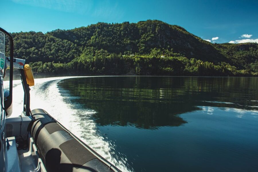 From Norheimsund: Hardangerfjord & Fyksesund RIB Fjord Tour - From Kaien 28 to the Main Hardangerfjord