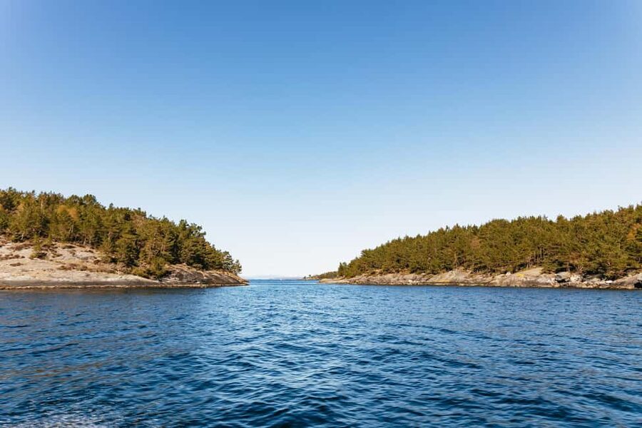 From Stavanger: Lysefjord Sightseeing RIB Boat Tour - The first 30 minutes: speed across the fjord