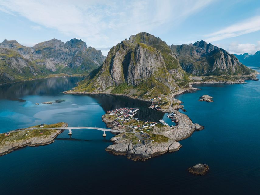 From Svolvær: Best of Lofoten Tour in One Day - The scenic road between the villages