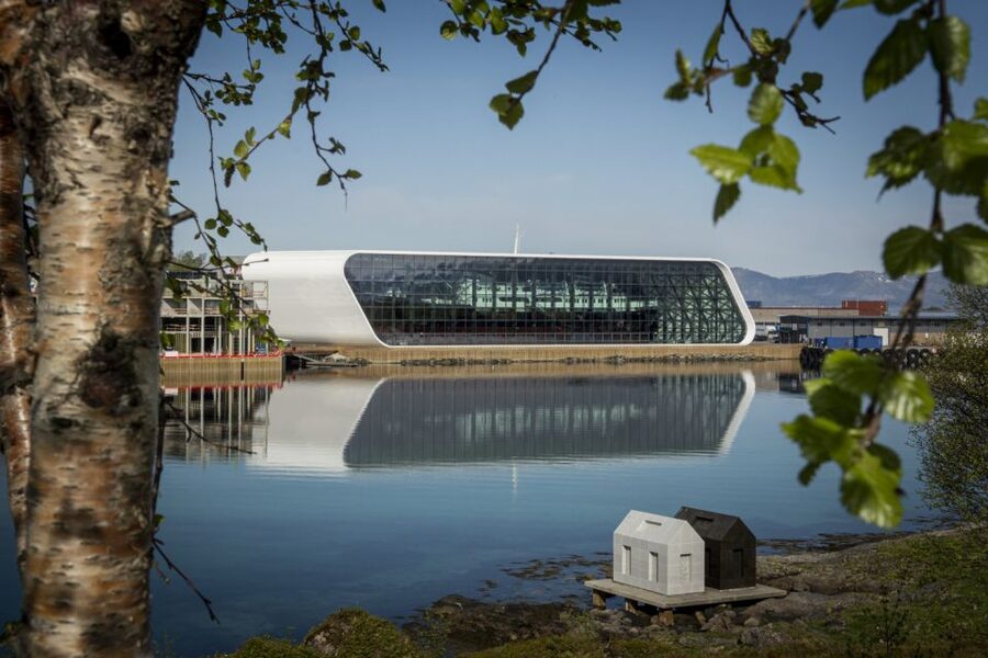 From Svolvær: Hurtigruten Cruise into Trollfjord - What to bring and how to prepare