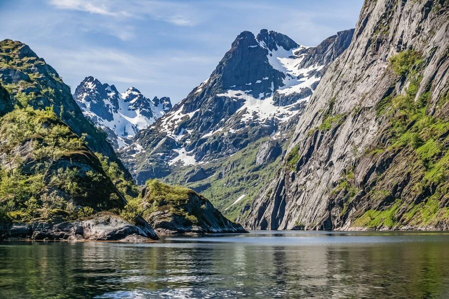 From Svolvær: Lofoten Islands Silent Trollfjord Cruise - What the guide adds to the three hours