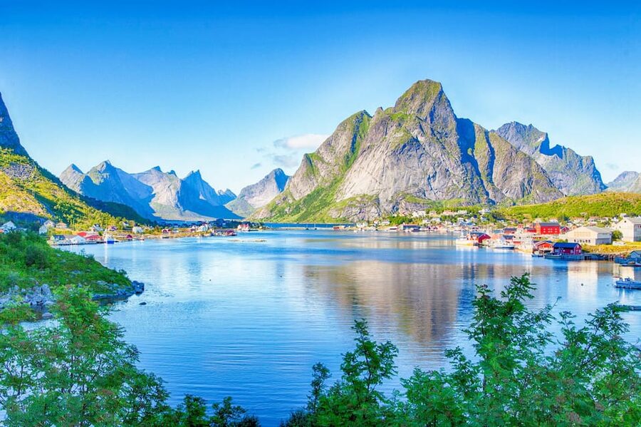 From Svolvær: Reine & Å Lofoten West Island Full Day Tour - Hamnøy and the view that defines Lofoten