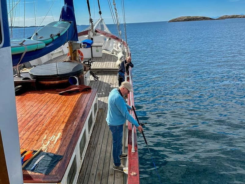 From Svolvær: Taste of Lofoten - Cultural Fishing Experience - Who will enjoy this Svolvær outing most?
