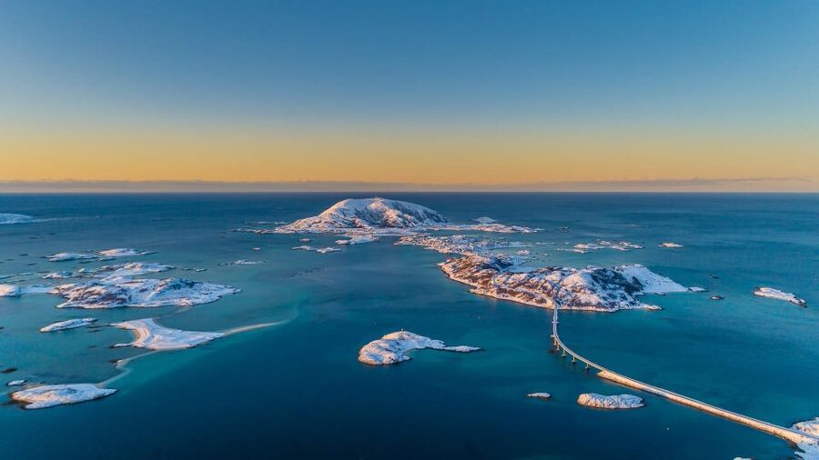 From Tromsø: Arctic Wildlife & Fjord Sightseeing Tour by Car - Sommarøy and the Arctic Hotel lunch