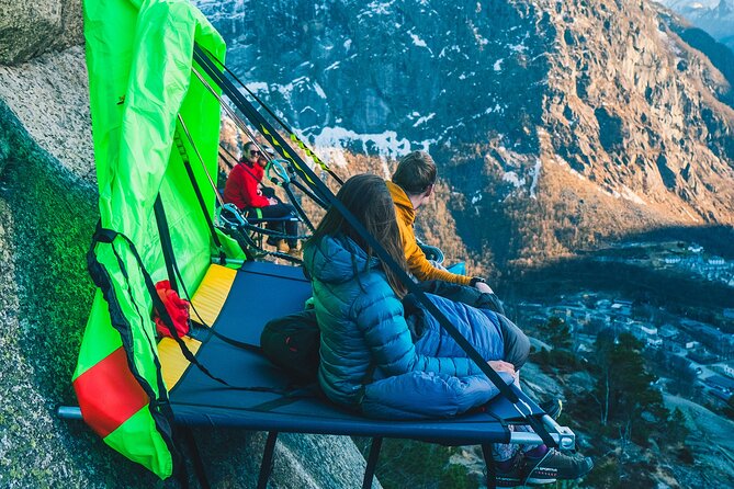 Full Day Cliff Camping Experience in Ullensvang - Sleeping in the portaledge