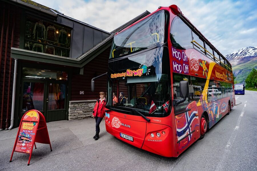 Geiranger: City Sightseeing Hop-On Hop-Off Bus Tour - Stop 4: Flydalsjuvet delivers the main view