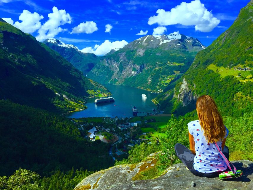 Geiranger: Dalsnibba, Flydalsjuvet, Eagle Bend & Fjords Tour - What to bring and how to prepare