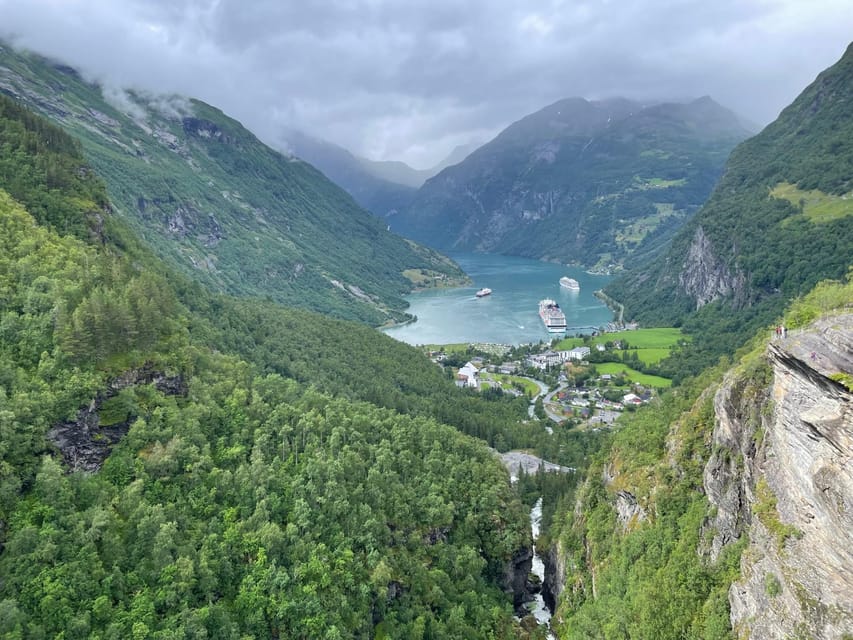 Geiranger Dalsnibba: mini bus tour - The quick route from Geiranger to Dalsnibba