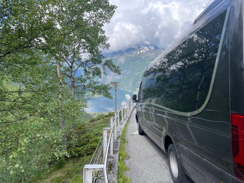 Geiranger Dalsnibba: mini bus tour - Meeting at the Joker shop in Geiranger
