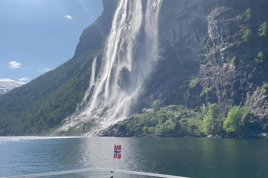 Geiranger Fjord Boat Tour with Waterfall Tasting - What the final 15-minute cruise adds
