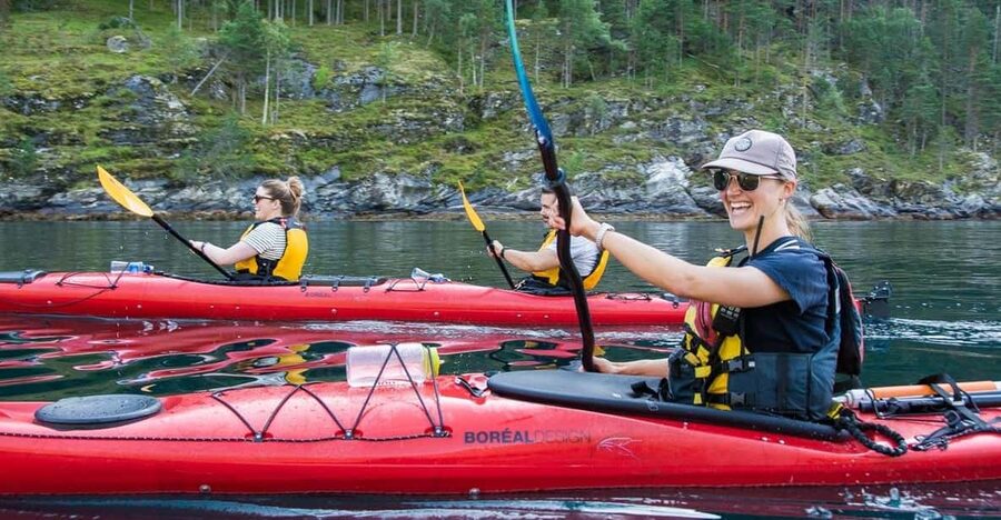 Geiranger: Kayak tour with guide - Paddling beneath Geirangerfjord’s cliffs