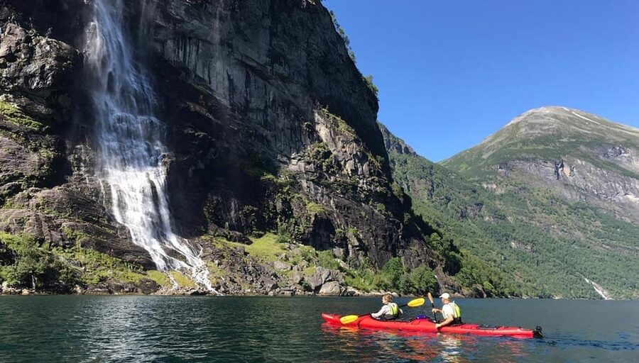 Geiranger: Kayak tour with guide - Should you book it?