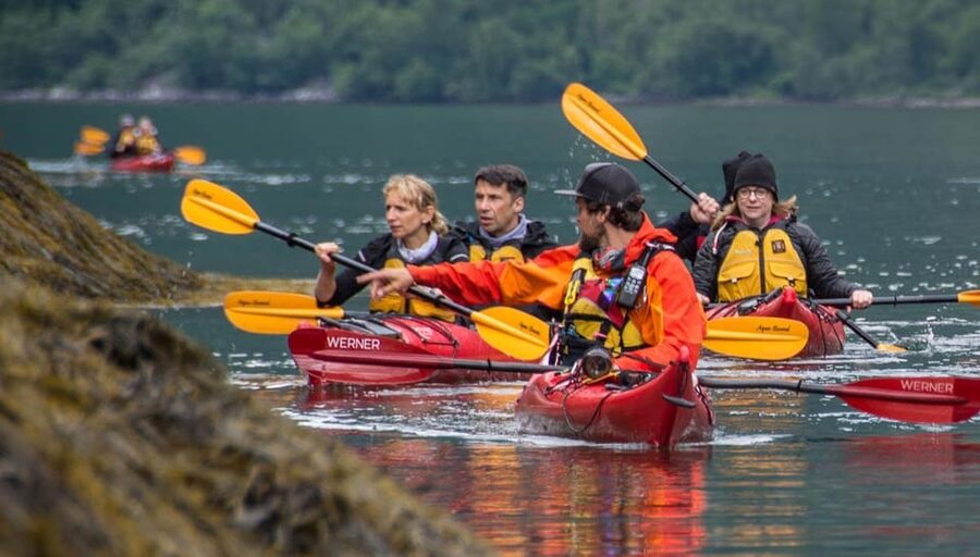 Geiranger: Kayak tour with guide - Getting comfortable in a stable kayak