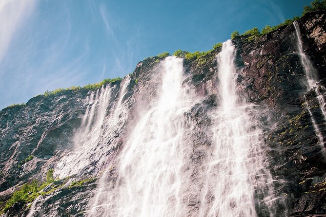 Guided Boat Tour in Geiranger - A 75-minute route with time to look up