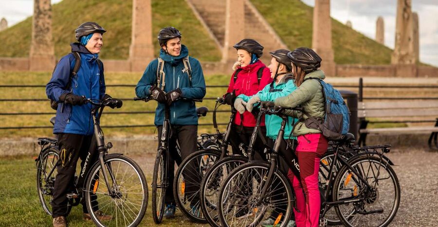 Guided E-Bike Tour in Haugesund: city, vikings, Rising Tides - King Harald Fairhair and Haraldshaugen