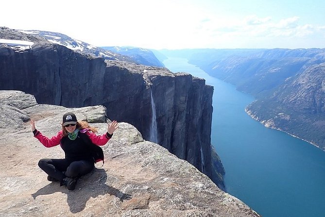 Guided hike to Kjerag and Kjeragbolten - What the Kjerag trail demands