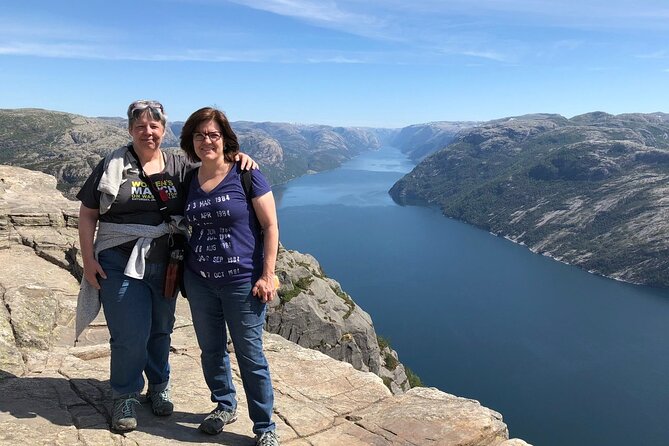 Guided hike to Pulpit Rock Preikestolen - Reaching the rock above Lysefjorden