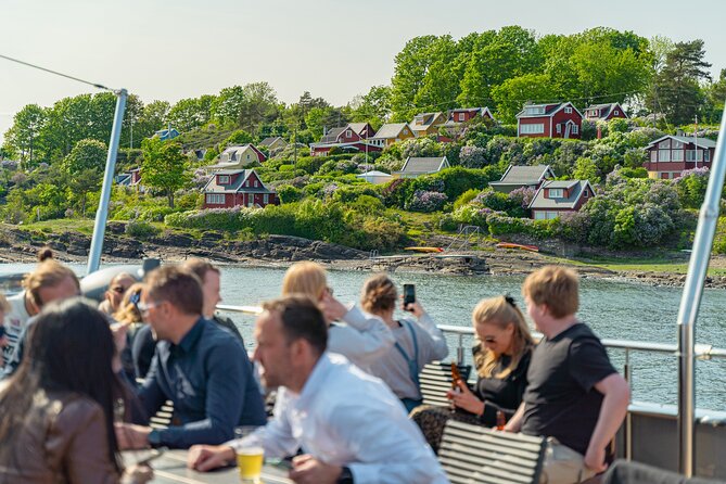 Guided Sightseeing Cruise on Oslofjord by Premium Silent Boat - Lighthouses and the story of Dyna Fyr