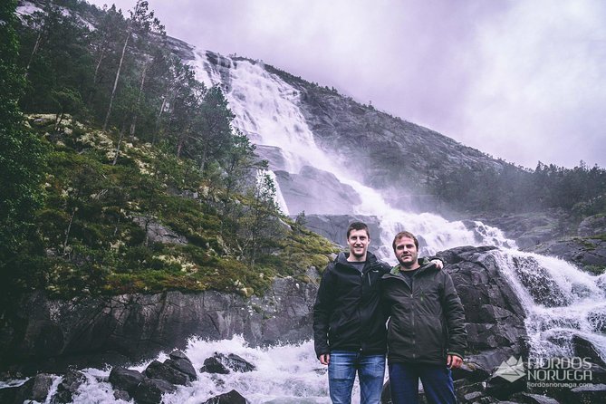 Haugesund Shore Excursion: Åkrafjorden & Langfoss waterfall - What the guide adds to the experience