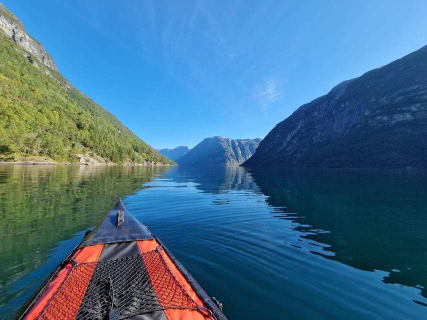 Hellesylt: Beginner-Friendly Fjord Kayaking Experience - How the activity compares with seeing Hellesylt from land