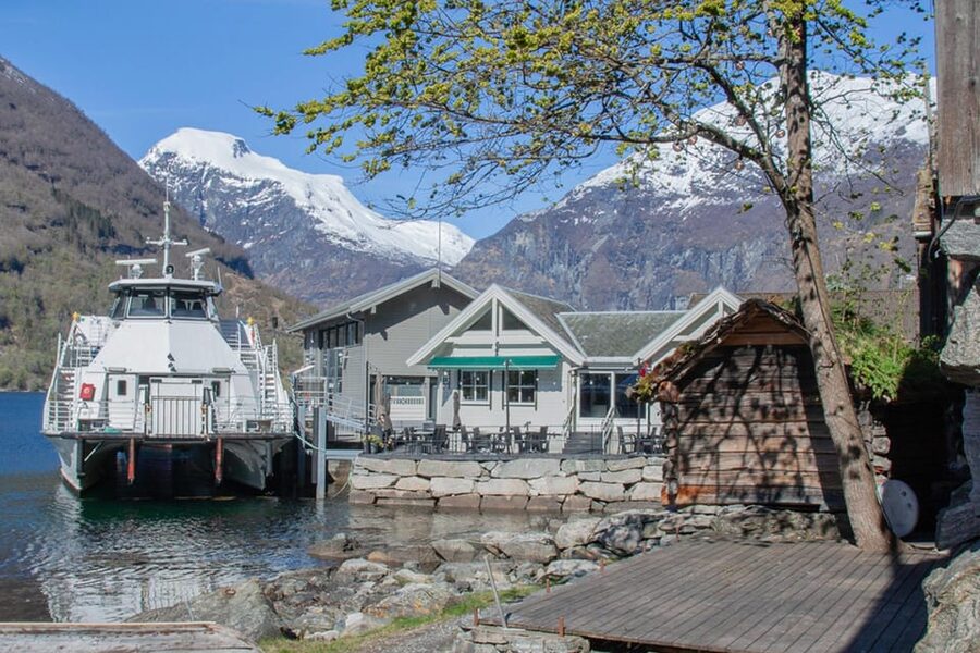 Hellesylt-Geiranger Sightseeing (one way ticket) - The first views from Hellesylt