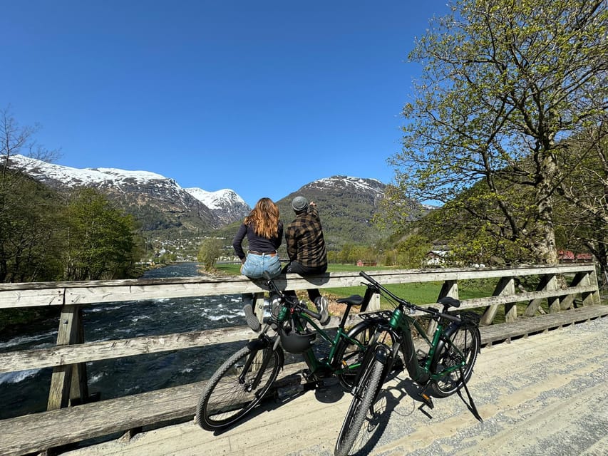 Hellesylt to Norangsdalen: Scenic E-Bike Tour - Lygnstøylvatnet and its underwater ruins