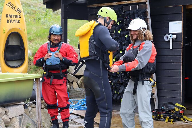 High Adrenaline Rafting in Dagali near Geilo in Norway - The guide team sets the tone