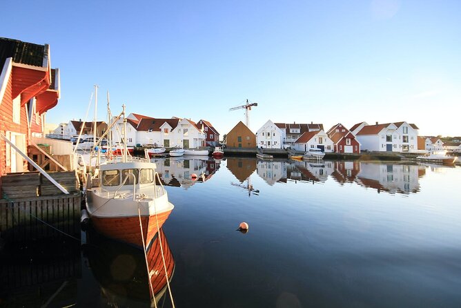 Highlights of the Region -City/Skudenes/Avaldsnes Guided Bustour - Visnes and the little Statue of Liberty