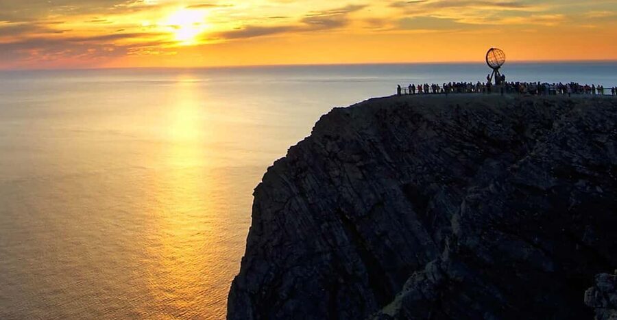 Honningsvåg: North Cape Summer Tour with Sami Family Visit - View stops across the Arctic island