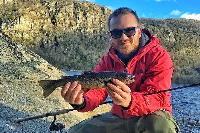 Inshore fishing in the Drangefjord - From the sea to the table