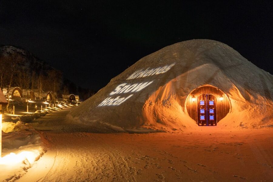Kirkenes: Snowhotel Entrance Ticket - Who will enjoy the Snowhotel most?