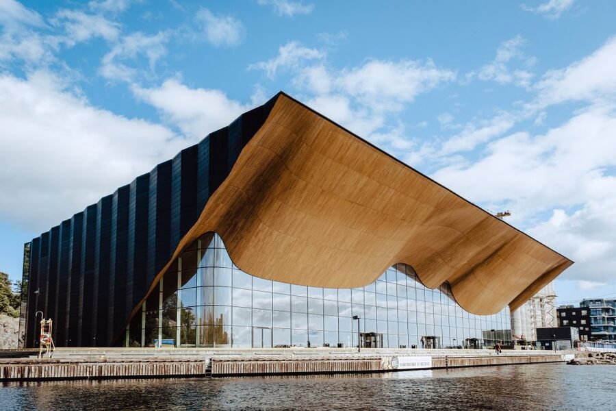 Kristiansand: Guided Cultural Walking Tour - Walking the coast to Christiansholm Fortress
