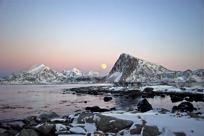 Lofoten Highlights Photo Tour - Henningsvær & Haukland - One full hour in Henningsvær