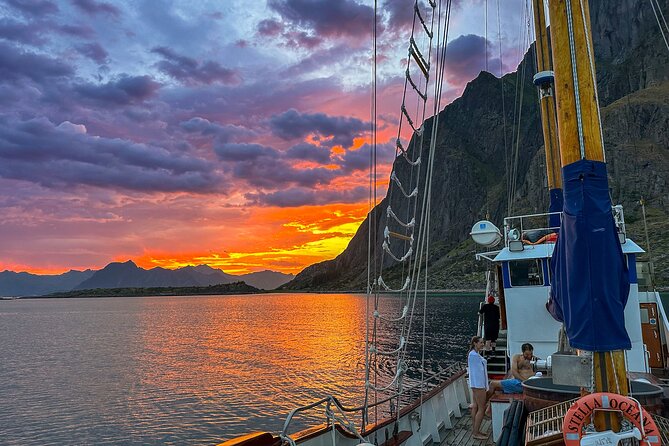 Lofoten Islands Private Midnight Sun Yacht Cruise from Svolvær - Sailing the Vestfjord from Svolvær