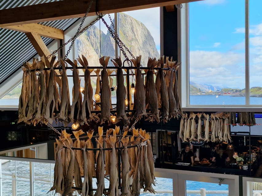 Lofoten: Reine, Hamnøy, and Skariskøya Photo Tour - Anita Seafood and the practical lunch break