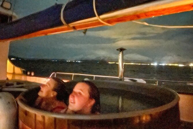 Luxury Northern Lights Yacht Cruise with Hot Tub from Tromsø - What the crew adds to the night