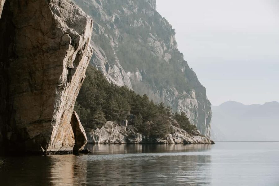 Lysefjord (Stavanger): Boattrip to Preikestolen from Forsand - Who will enjoy this Forsand boat trip?