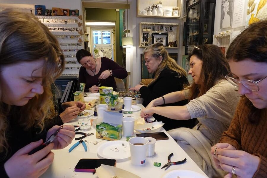Maral Kunst : Jewelry Bar Experience (Jewelry Making) - Redesigning a Pre-Loved Piece