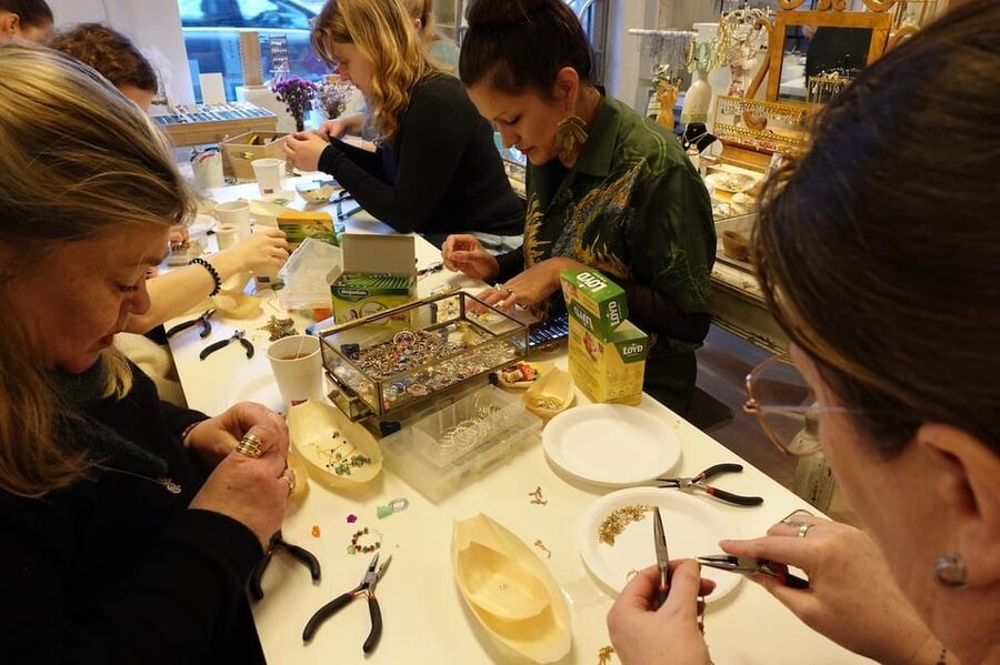 Maral Kunst : Jewelry Bar Experience (Jewelry Making) - Who Will Enjoy This Most