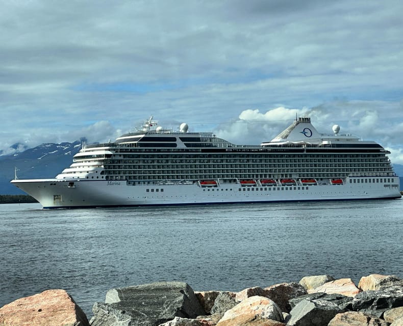 Molde: Atlantic Coast Highway and Bud Village Tour - What the private guide adds