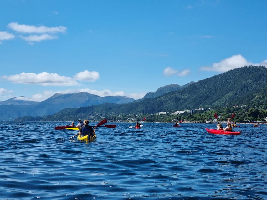 Molde - Guided kayak tour - Paddling out from central Molde