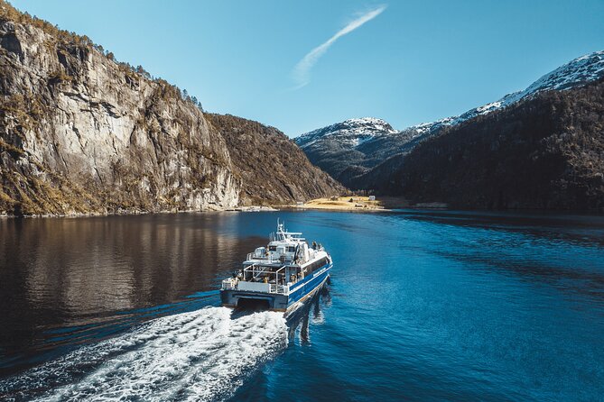 Mostraumen Fjord Cruise - Weather, winter ice, and what to pack