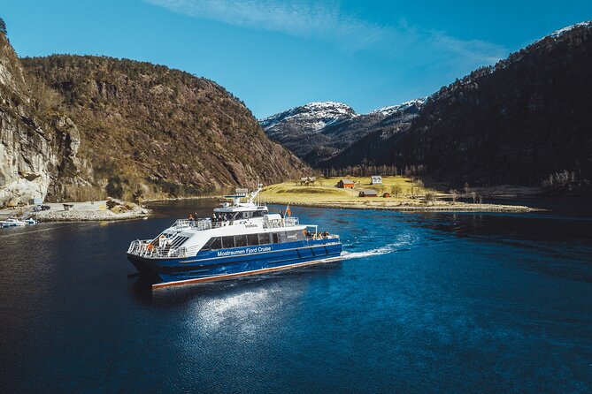 Mostraumen Fjord Cruise - the local operator - Weather, winter ice, and what to wear