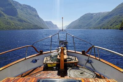 Mostraumen Private Pontoon Cruise