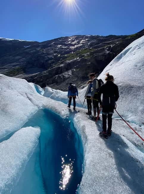 Nigards: Kayaking and Glacier Hike - From Labben to Nigardsbrevatnet