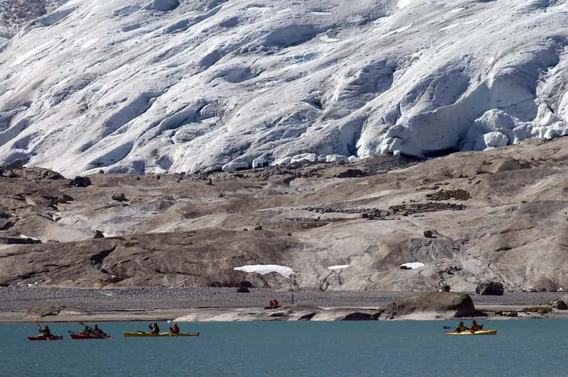 Nigards: Kayaking and Glacier Hike - When to choose this over the July boat option
