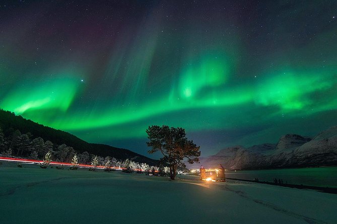 Northern Lights Minibus Chase from Tromsø with Chasing Lights - Leaving Tromsø after dark
