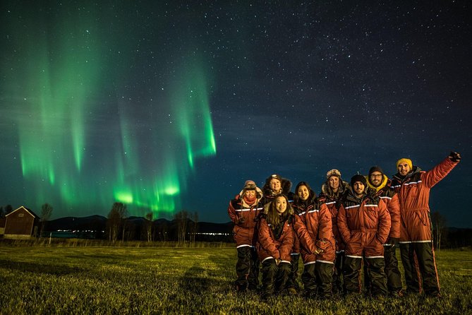 Northern Lights tour - All inclusive - Northern Horizon - Bonfire food and Arctic warmth