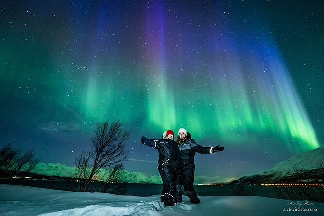 Northern Lights Tour, Photo, Toilet, Meal, Skycam in Mbus - Driving beyond Tromsø for a better chance